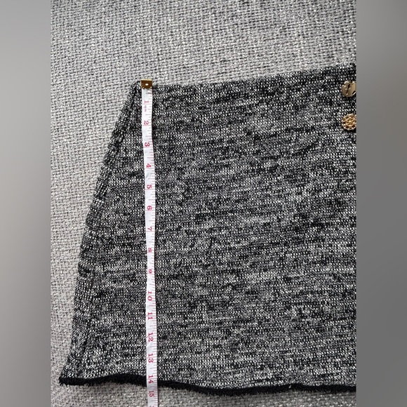 NWT ( no tag ) Zara Tweed Mini Skirt – Size Small - Picture 10 of 14